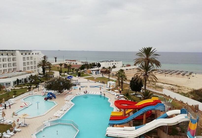 אתר נופש Chiraz Club   Families Only