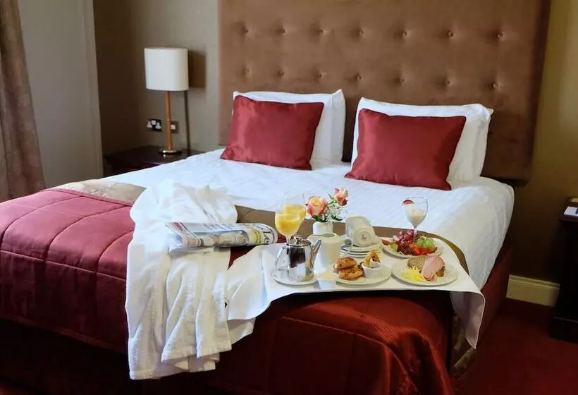 Отель Canal Court