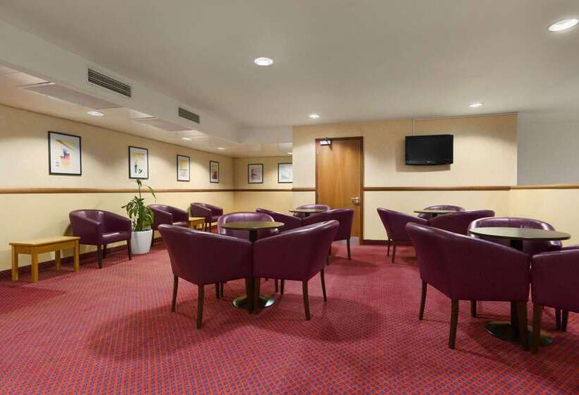 فندق Days Inn Stevenage North