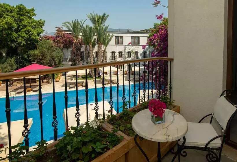 Отель Doubletree By Hilton Bodrum Marina Vista