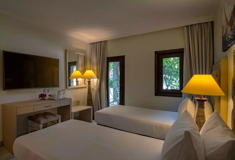 Отель Doubletree By Hilton Bodrum Marina Vista