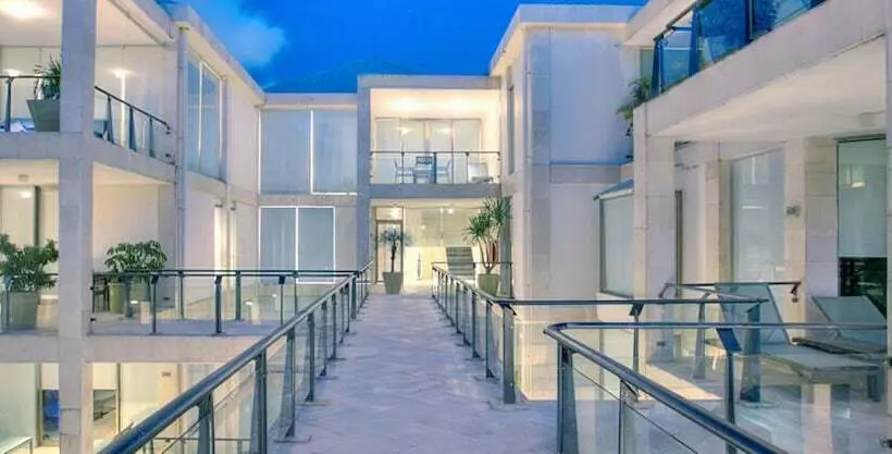 Отель Furamaxclusive Ocean Beach Seminyak Bali