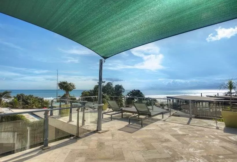 Отель Furamaxclusive Ocean Beach Seminyak Bali