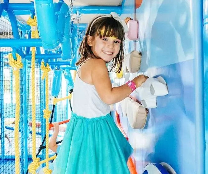 Отель Furamaxclusive Ocean Beach Seminyak Bali