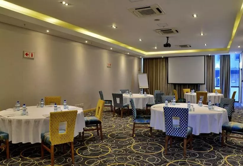 Hotel Cresta Grande Cape Town