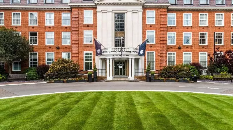 酒店 The Lensbury Resort