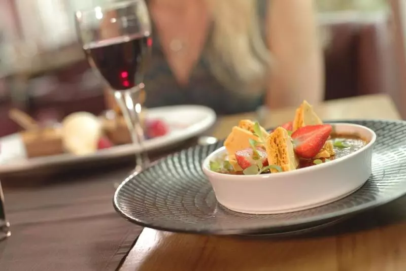 酒店 The Lensbury Resort