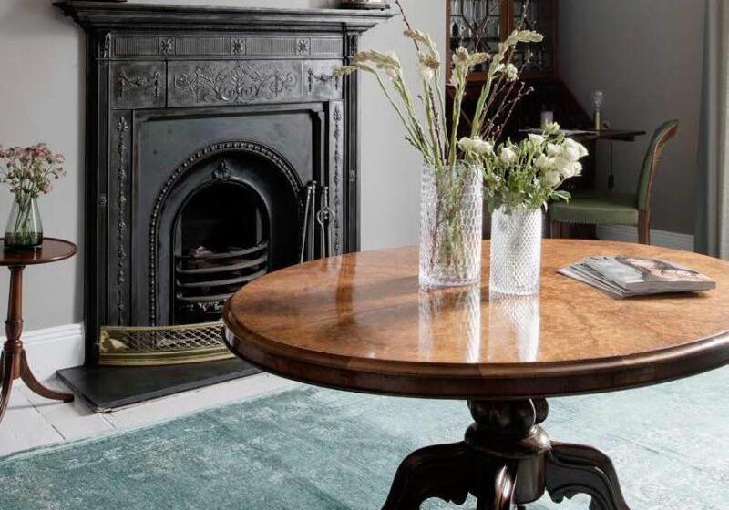 酒店 Pembroke Hall