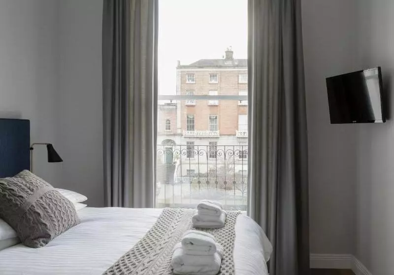 בית מלון כפרי Pembroke Hall