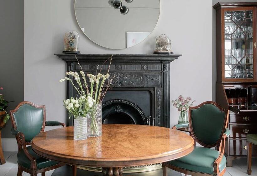 酒店 Pembroke Hall