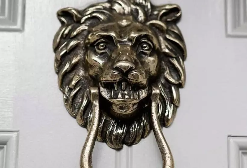 בית מלון כפרי Pembroke Hall