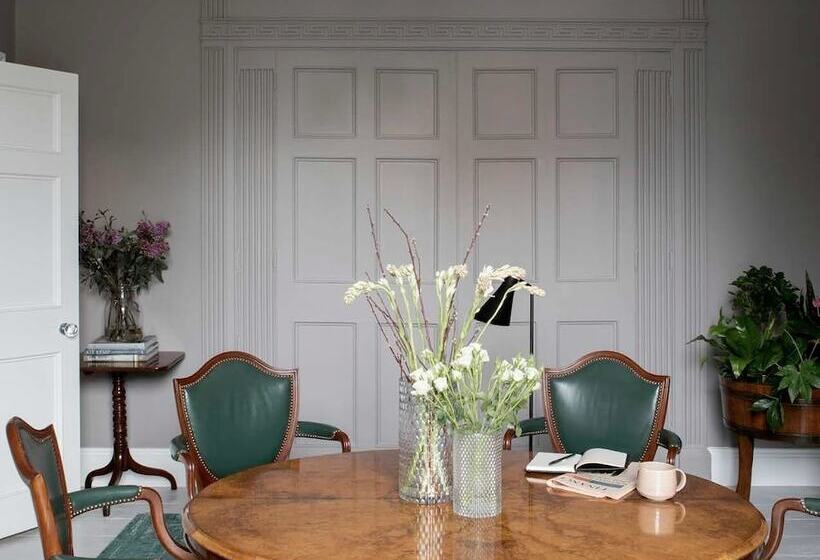 酒店 Pembroke Hall