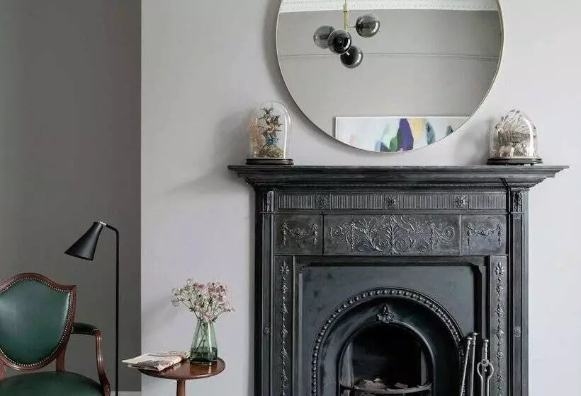 בית מלון כפרי Pembroke Hall