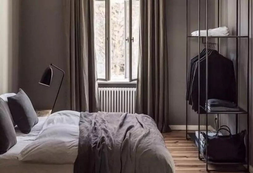 בית מלון כפרי Pembroke Hall