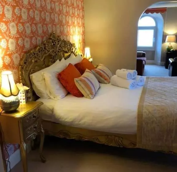 Отель Seawood House Boutique Bed And Breakfast
