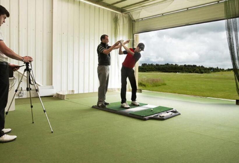 בית מלון כפרי The Essex Golf & Country Club