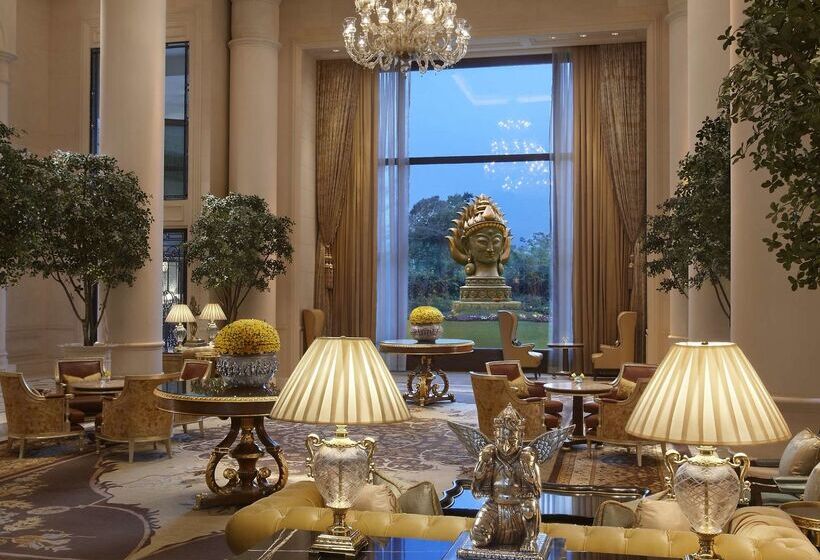 ホテル The Leela Palace New Delhi