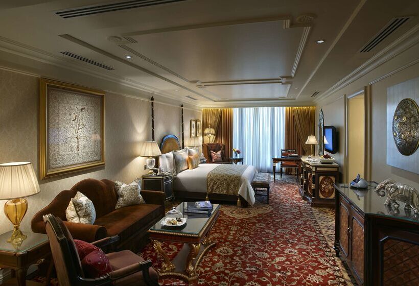 ホテル The Leela Palace New Delhi