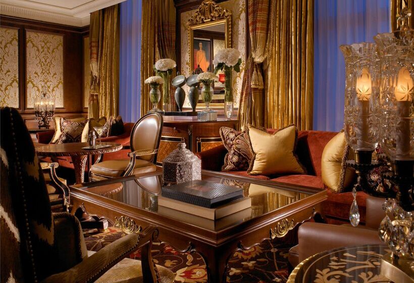 ホテル The Leela Palace New Delhi