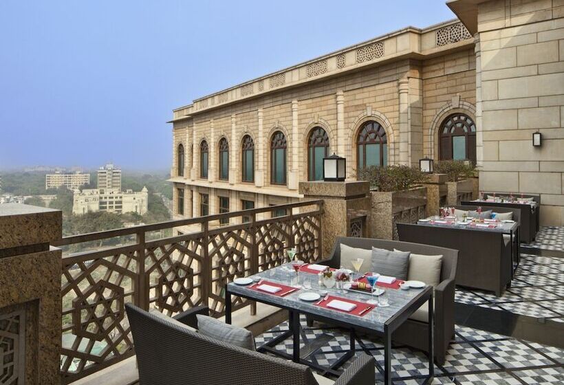 ホテル The Leela Palace New Delhi