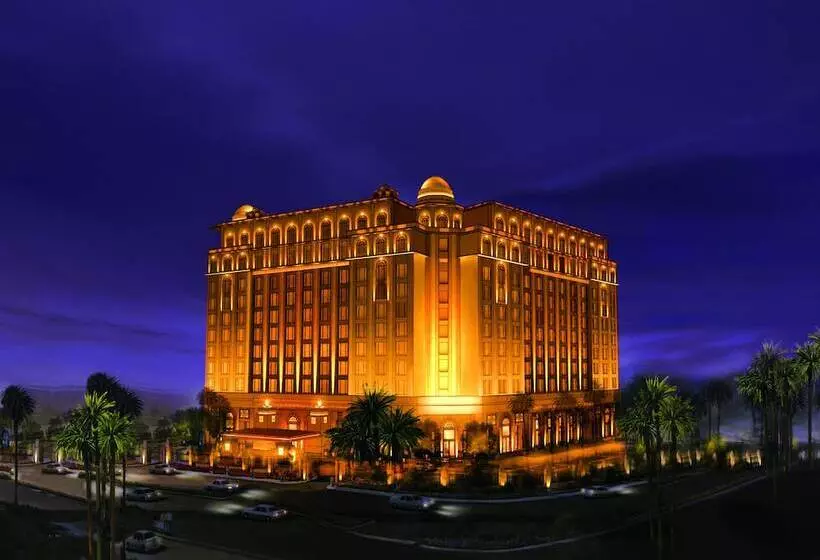 בית מלון כפרי The Leela Palace New Delhi