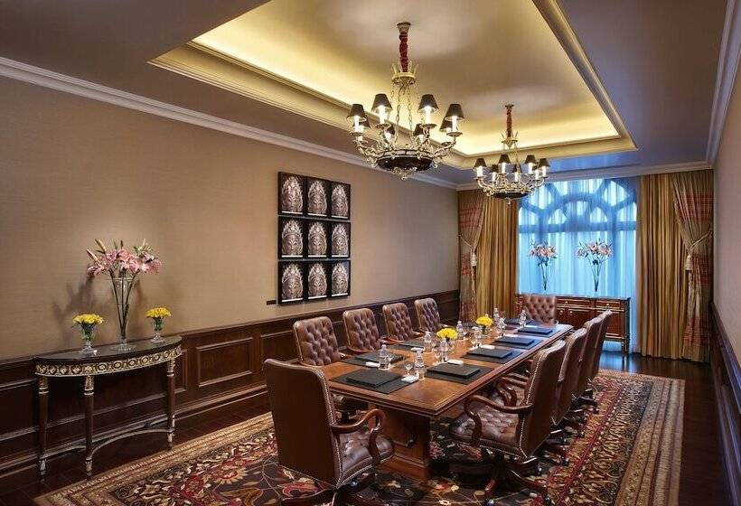 ホテル The Leela Palace New Delhi