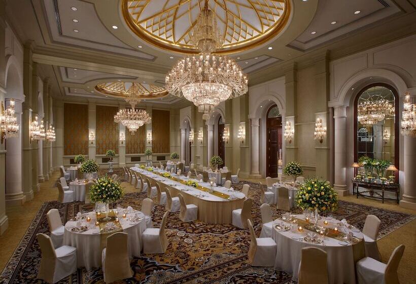 ホテル The Leela Palace New Delhi