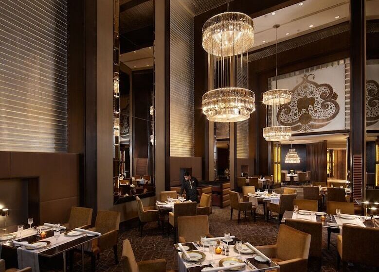 ホテル The Leela Palace New Delhi