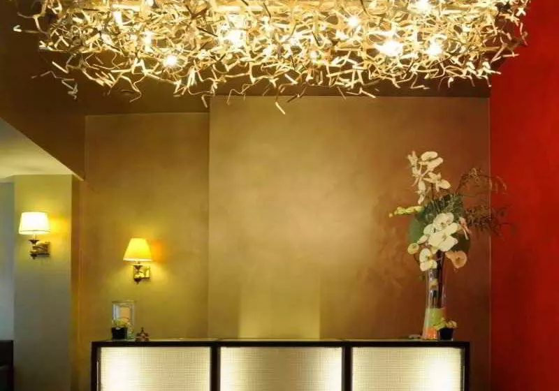 Hotel The Neufchatel