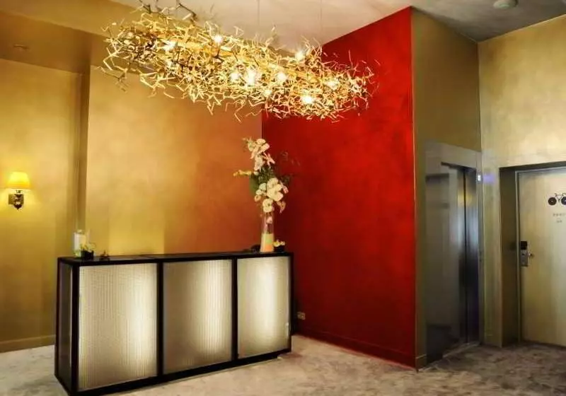 Hotel The Neufchatel