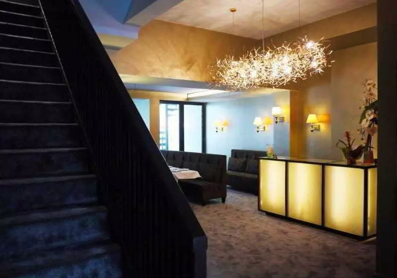 Hotel The Neufchatel