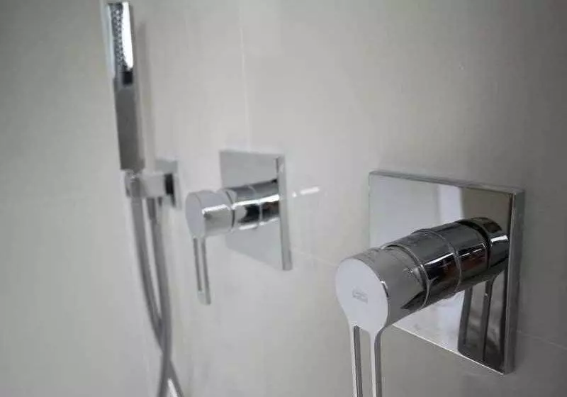 Hotel The Neufchatel