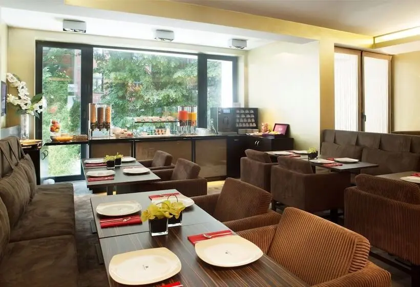 Hotel The Neufchatel