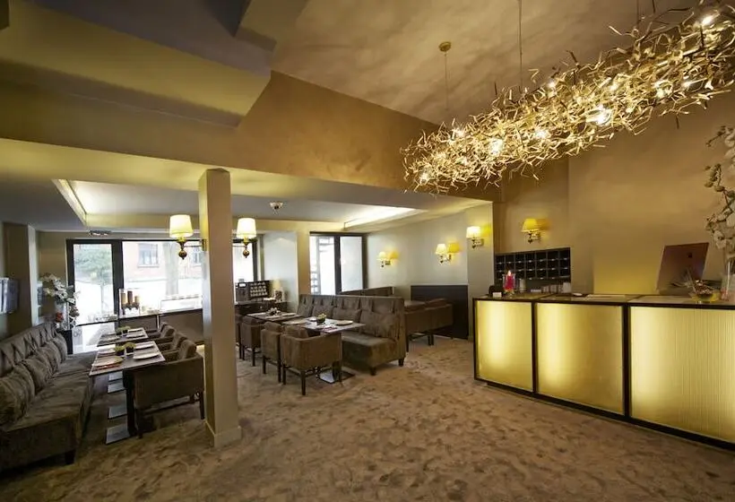 Hotel The Neufchatel