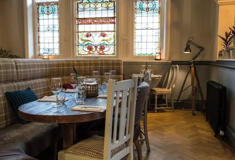 Отель Toll House Inn