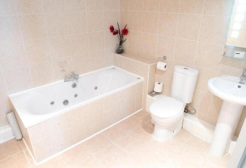 Cambridge Hotel Waterfront