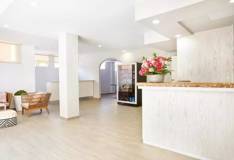 Universal Apartamentos Laguna Garden