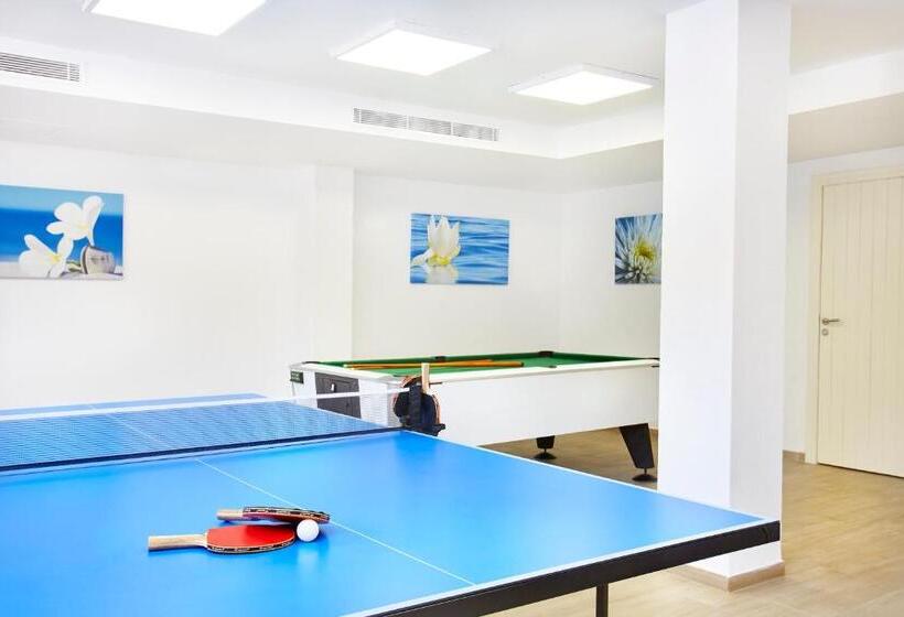 Universal Apartamentos Laguna Garden