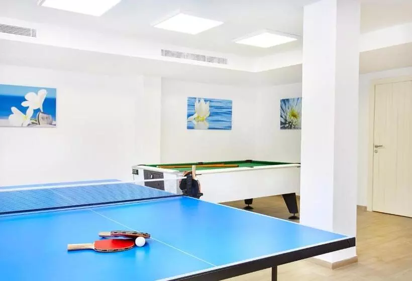 Universal Apartamentos Laguna Garden