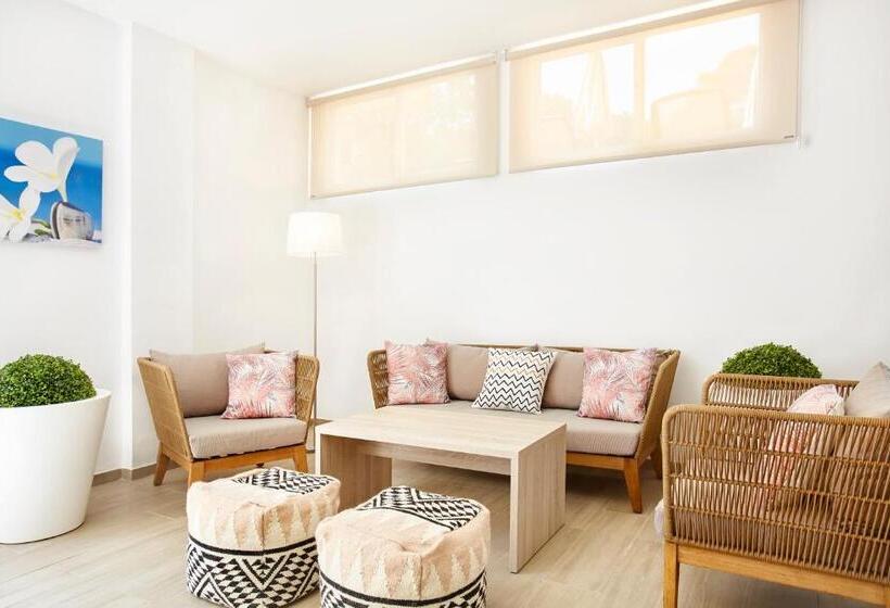 Universal Apartamentos Laguna Garden