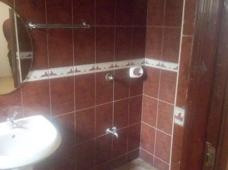 تختخواب و صبحانه Le Voyage Resort