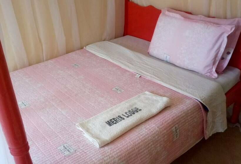 تختخواب و صبحانه Meris Lodge