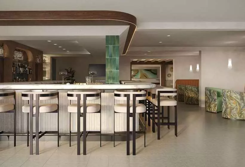 هتل Bermudiana Beach Resort, Tapestry Collection By Hilton