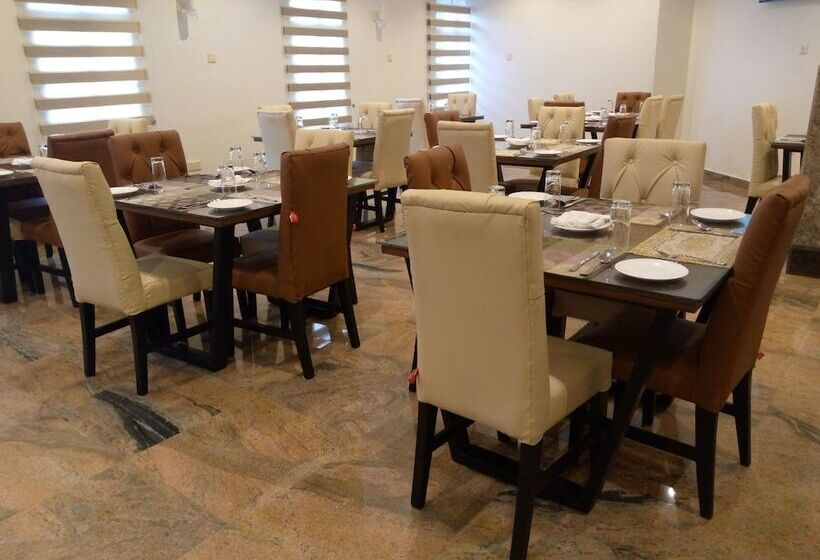 هتل Blossom Height Unique