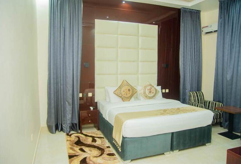 هتل Blossom Height Unique