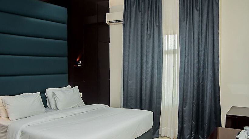 هتل Blossom Height Unique