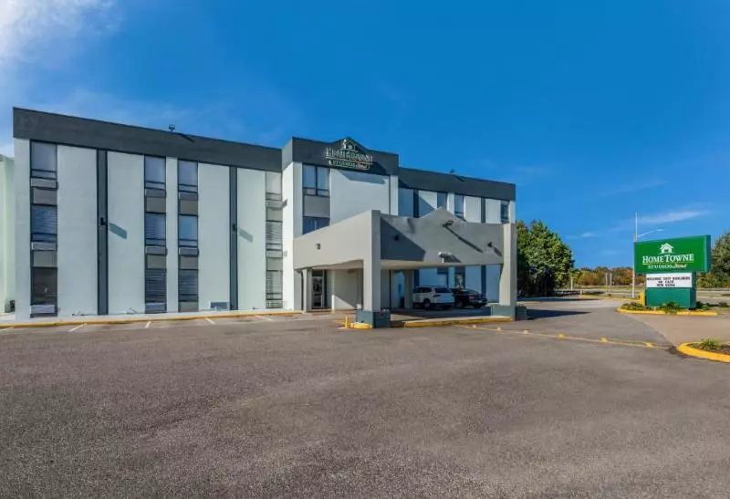 ホテル Hometowne Studios By Red Roof Newport News – Hampton West