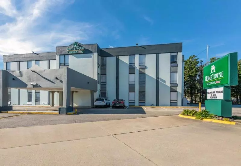 ホテル Hometowne Studios By Red Roof Newport News – Hampton West