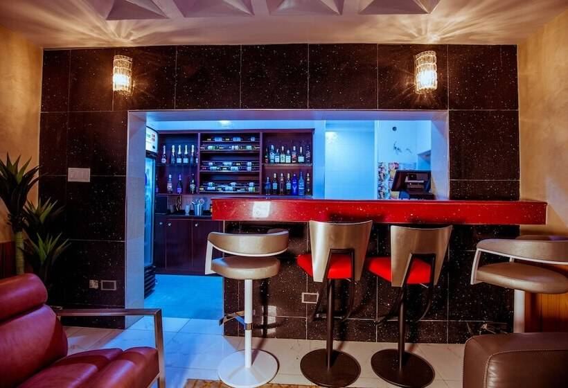 هتل Medallion Hospitality