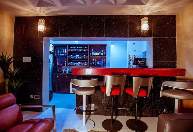 هتل Medallion Hospitality